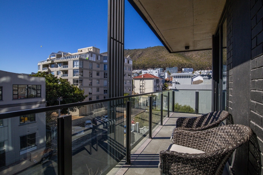 1 Bedroom Property for Sale in Sea Point Western Cape